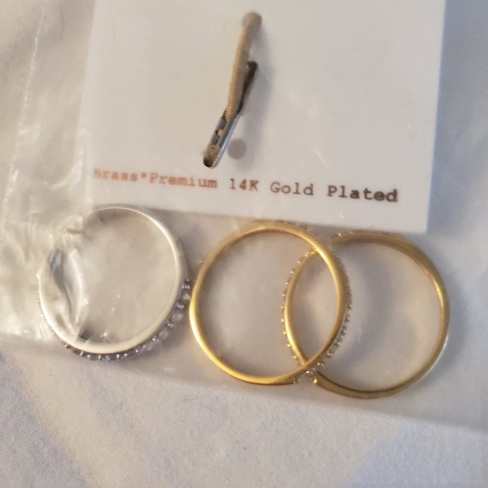 Stackable Rings🆕️ So Cute! - Picture 4 of 6